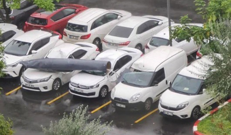 Ankara’da savaş uçağından düşen parça araçları ezdi