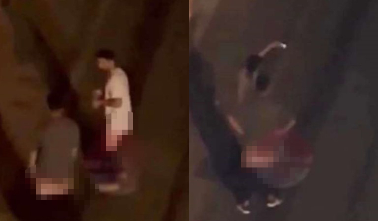 Taksim’de şortlarını indirerek fotoğraf çeken 2 kişi yakalandı
