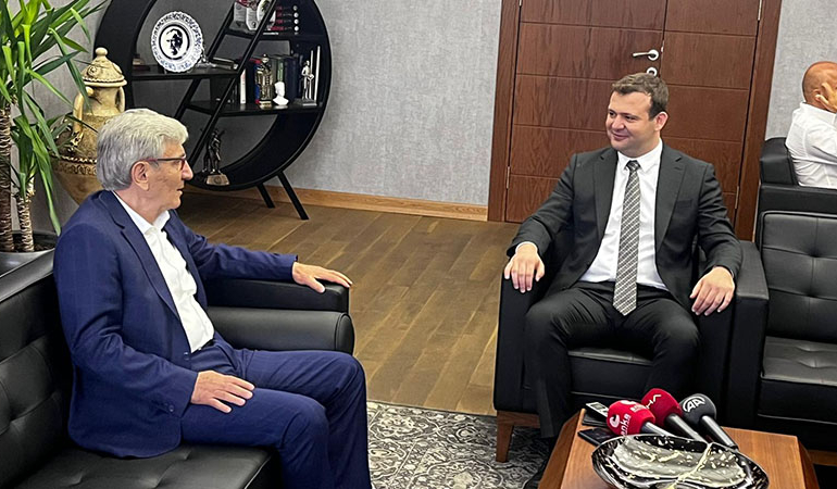 Ziyarette CHP’ye ‘laiklik’ tepkisi: Görmedik, duymadık!