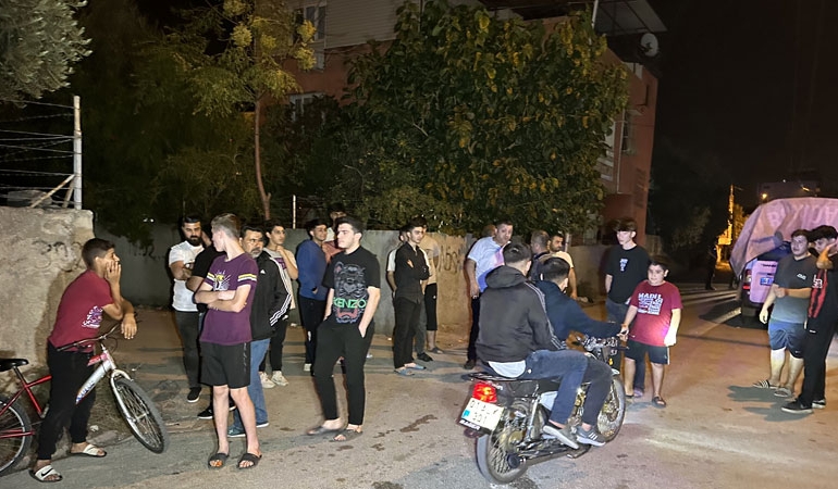 Adana’da havai fişekleri patlama zanneden mahalleli sokağa döküldü