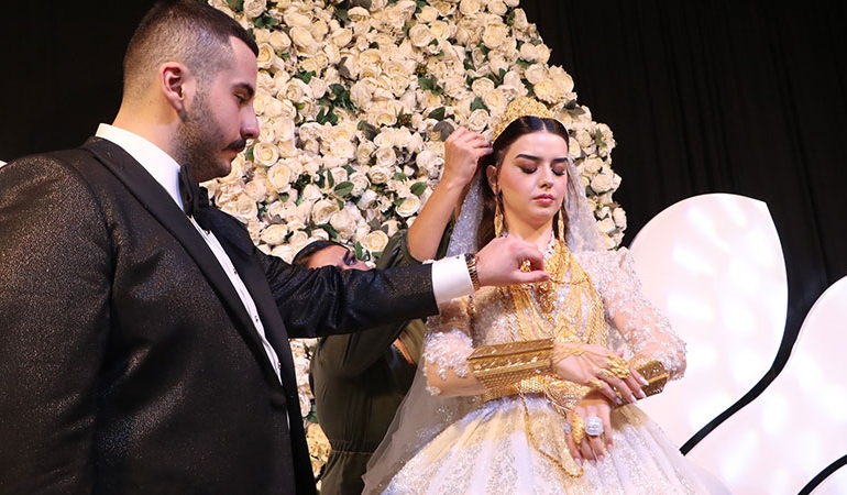 Şanlıurfa’da aşiret düğünü: Geline 7 kilo altın takıldı