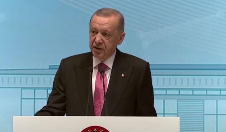 Erdoğan’dan AKP kongresinde mesajlar: Emekliler için tarih verdi
