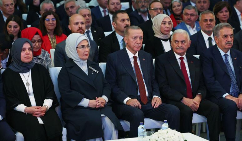 AKP’nin MKYK üyeleri belli oldu: 50 ismin üstü çizildi…