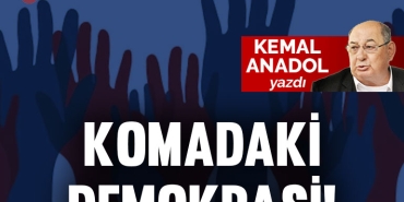 komademokrasi
