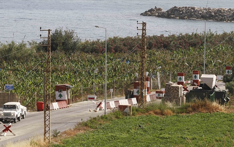 İsrail Lübnan sınırındaki yerleşim birimlerini boşaltıyor