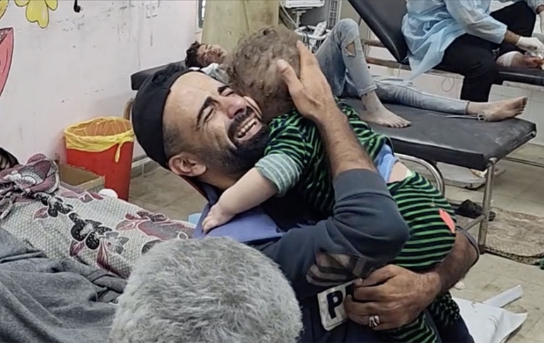 İsrail’in Gazze’ye saldırısında AA kameramanı 4 çocuğunu ve 3 kardeşini kaybetti