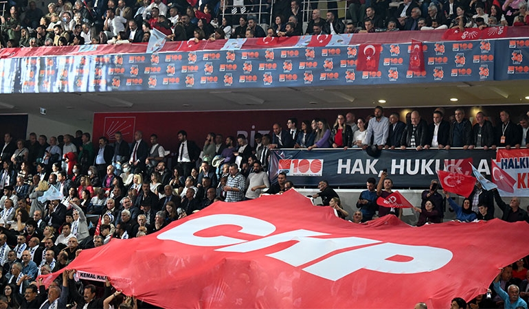 CHP Kurultayı’nda gözler PM’de