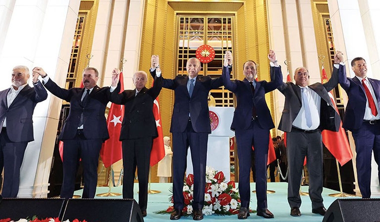 AKP’de ‘HÜDA PAR ve Yeniden Refah’ çatlağı… ‘Yanlıştı’