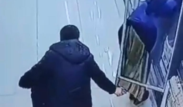Etek altı röntgencisi komiser hakkında karar