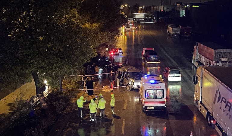 Konya’da ağaca çarpan minibüsteki 3 çocuk hayatını kaybetti