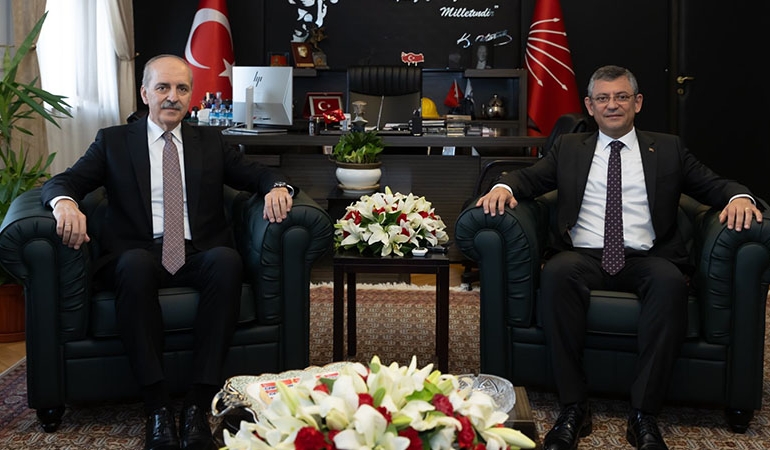 Partisindeki Kürtleri saydı… Numan Kurtulmuş’tan ‘asker dipçik’li yeni anayasa mesajı