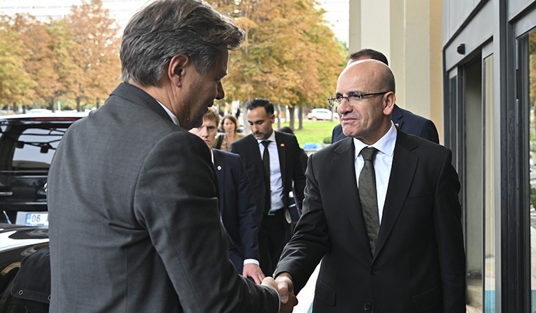 ‘Londra tefecileri’nin Mehmet Şimşek’e verdiği ev ödevleri belli oldu