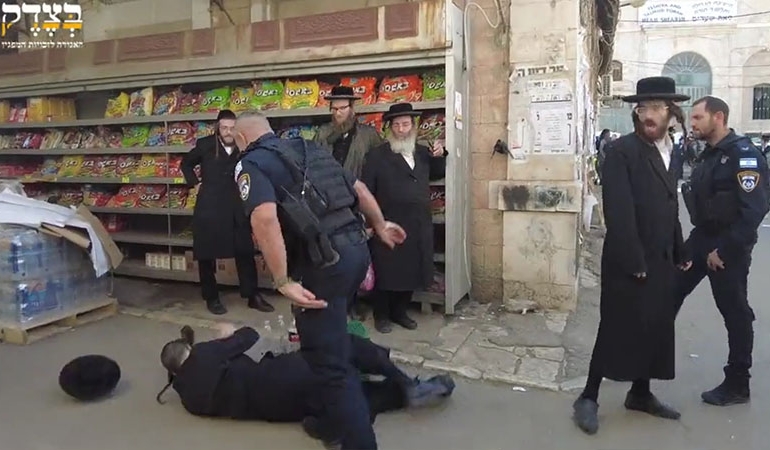 İsrail polisi Netanyahu karşıtı Yahudilere saldırdı
