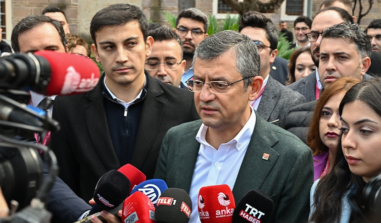 Özgür Özel’den Saadet Partisi’ne geçen vekil hakkında açıklama: Fedakarlık yaptı…
