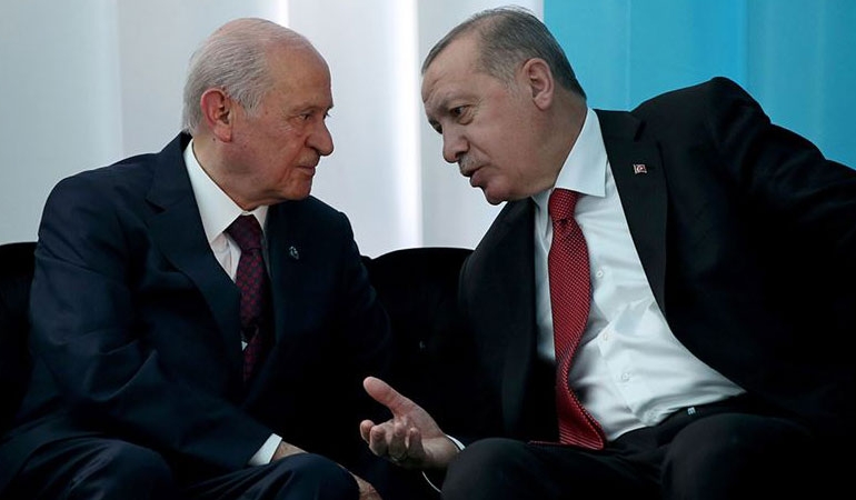 Bahçeli’nin ‘ayar’ veren sözleri AKP’de nasıl görüldü? ‘Cin şişeden çıktı’
