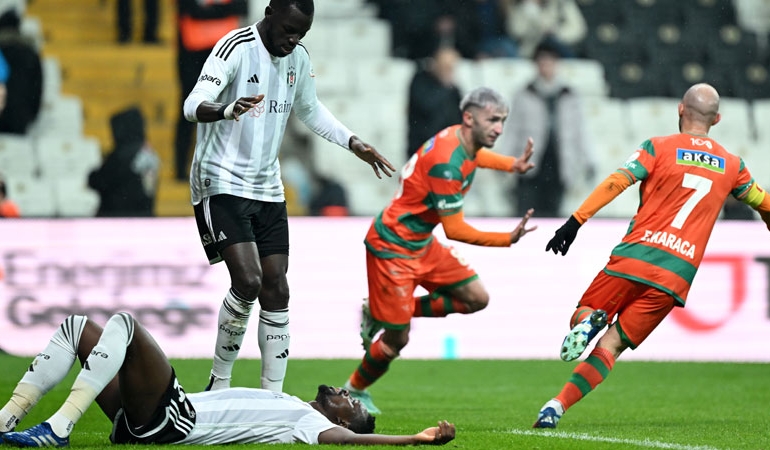 Beşiktaş evinde Alanyaspor’a kayıp