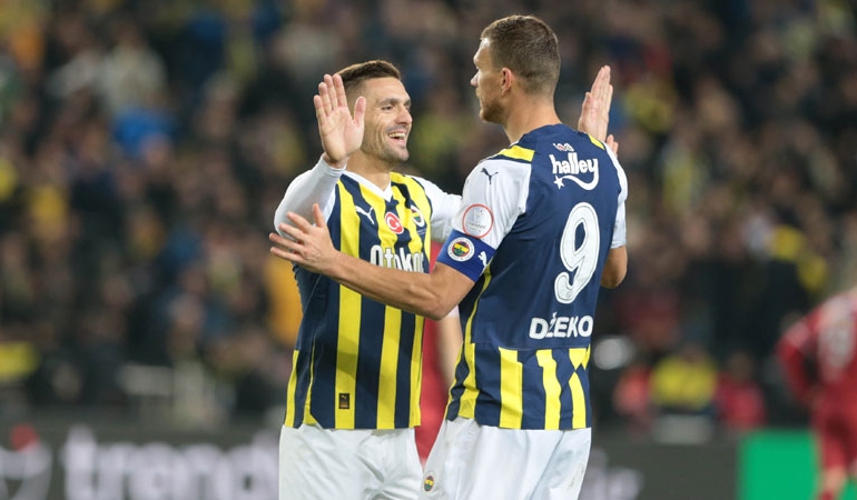 Fenerbahçe Sivasspor’u rahat geçti