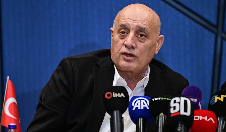 Takımı sahadan çeken İstanbulspor Başkanı: Ceza gelmiş, küme düşmüşüz problem değil