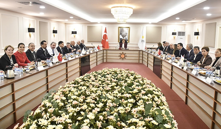 İYİ Parti’nin kritik toplantısındaki iki harita