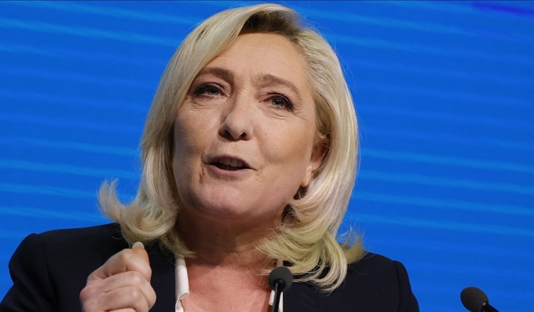 Le Pen, AB fonlarını zimmetine geçirdiği gerekçesiyle yargılanacak
