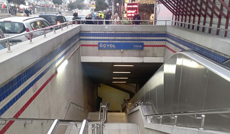 İzmir’de yürüyen merdiven arızası: 5 yaralı