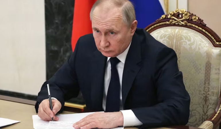 Putin’den Rus ordusundaki asker sayısını artırma kararı