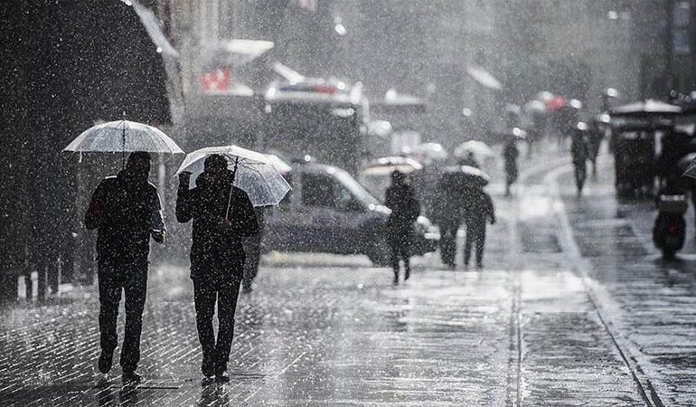 Meteoroloji’den sağanak ve çöl tozu uyarısı