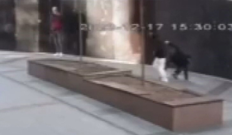 Liselilerin silahlı kavgası kamerada