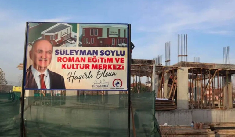 AKP’li Düzce Belediyesi, kültür merkezinden ‘Süleyman Soylu’ ismini kaldırdı