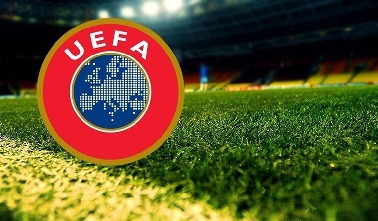 UEFA’dan Fenerbahçe’ye ceza