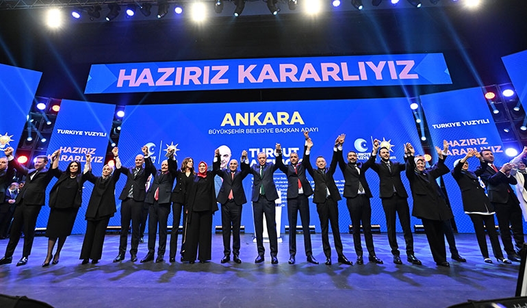 Erdoğan AKP’nin 48 ildeki adaylarını açıkladı