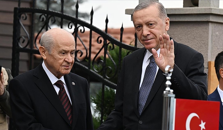 Cumhur’da ‘AKP’li aday’ krizi: İlçe başkanı istifa etti