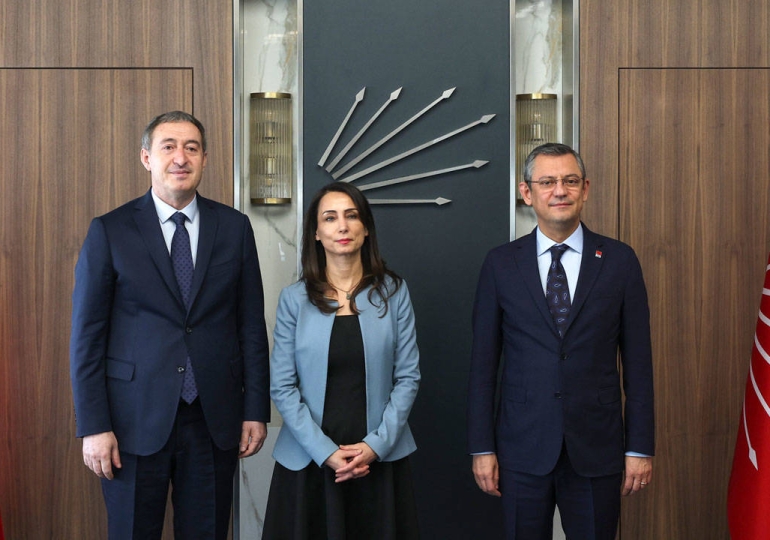 DEM Parti, CHP’de… Özgür Özel: Açık görüşeceğiz