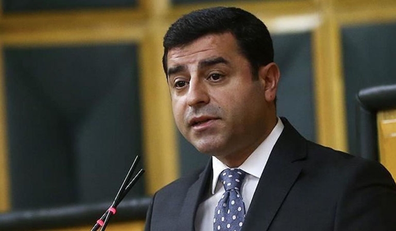 Selahattin Demirtaş Diyarbakır’a götürüldü