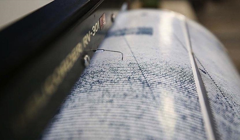 Afganistan’da 6,4 büyüklüğünde deprem