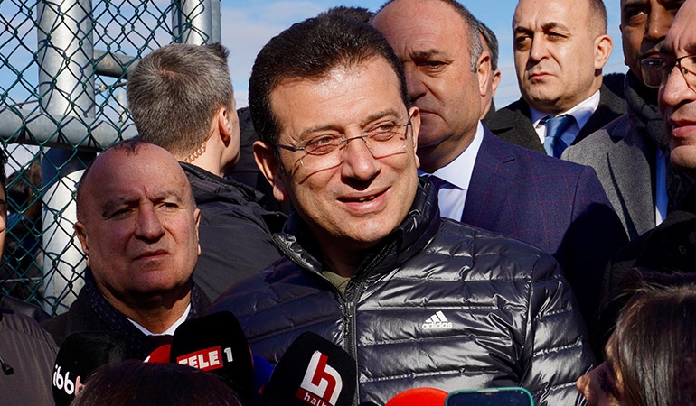 ‘Parti ikiye bölündü’… İmamoğlu DEM’e çok güvenmesin