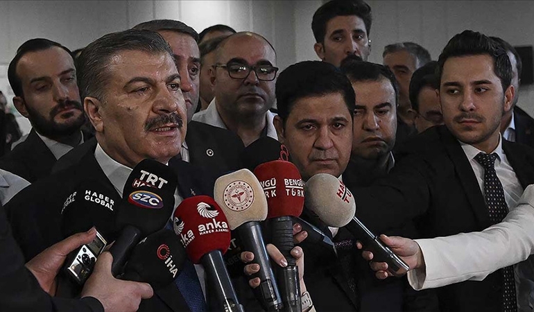 Yoğun bakımlarda artış! Bakan Koca İstanbul’a dikkat çekti