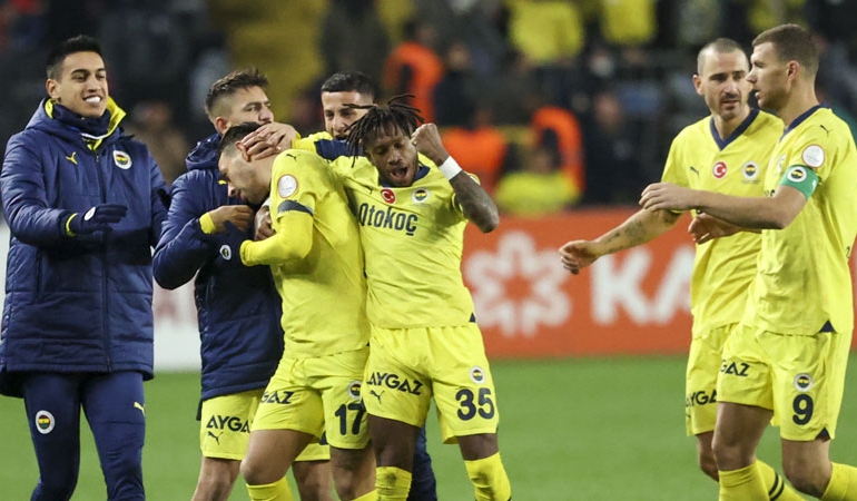Fenerbahçe Opet Şampiyonlar Ligi’nde çeyrek finalde
