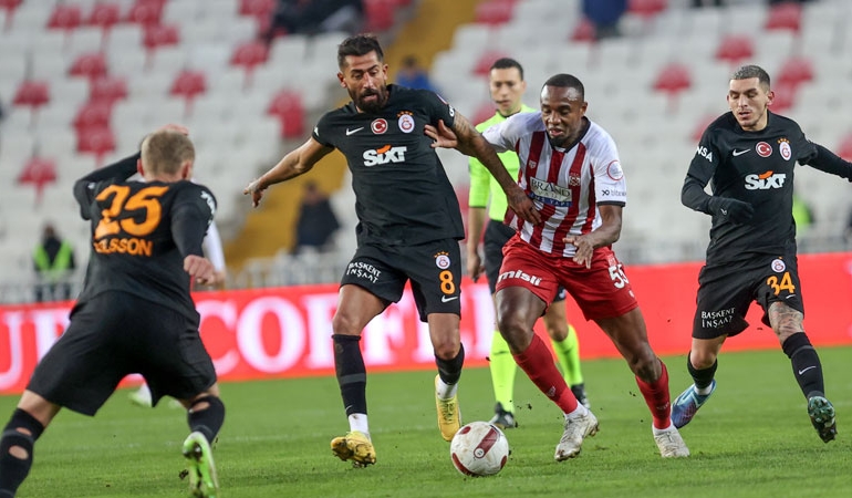 Galatasaray Sivas’tan beraberlikle dönüyor