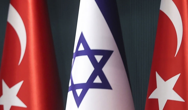 Tel Aviv’de savaş karşıtı gösteri