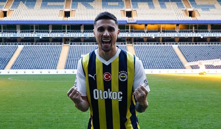 Fenerbahçe, Milan’dan Rade Krunic’i kadrosuna kattı
