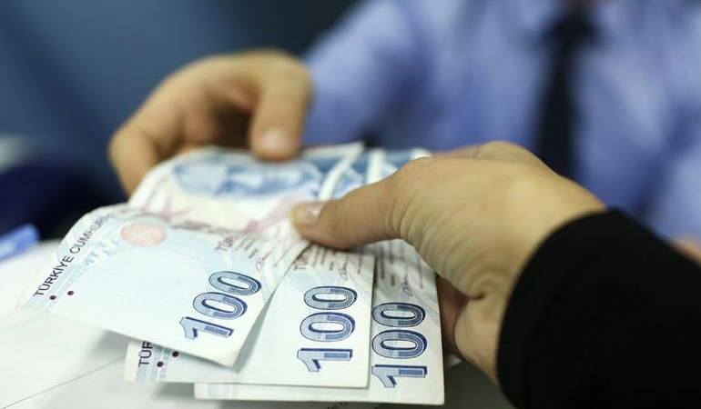 Mesai saatleri, yıllık izinler, ücretler… 32 milyon çalışanı ilgilendiren kanun değişiyor!