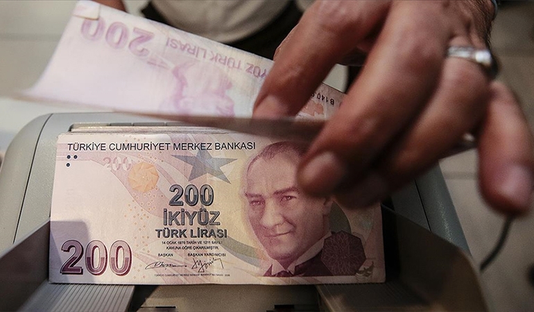 Emekli maaşı zam farkı ödeme tarihleri belli oldu