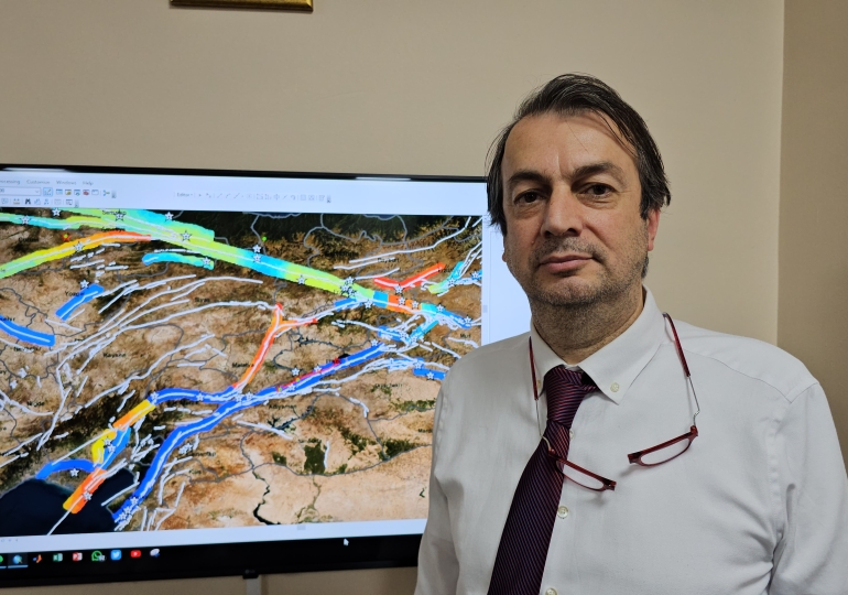 prof.dr.-kutoglu-malatyadaki-2-deprem-ayni-hatta-ancak-mevcut-fay-haritalarinda-yok_2654_dhaphoto3
