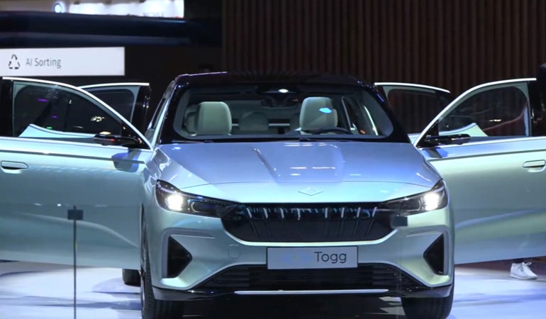 Togg, yeni modeli T10X’i ABD’de tanıttı