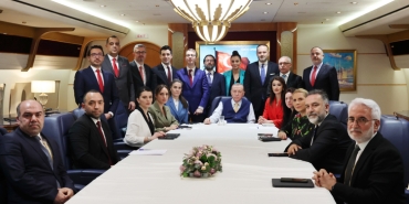 Cumhurbaşkanı Erdoğan, Mısır dönüşü uçakta gazetecilerin sorularını yanıtladı