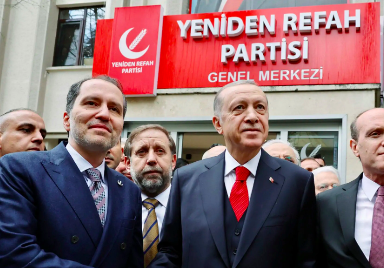 AKP’de ‘Yeniden Refah’ yorumu: ‘Bizi sıkıntıya sokacak’