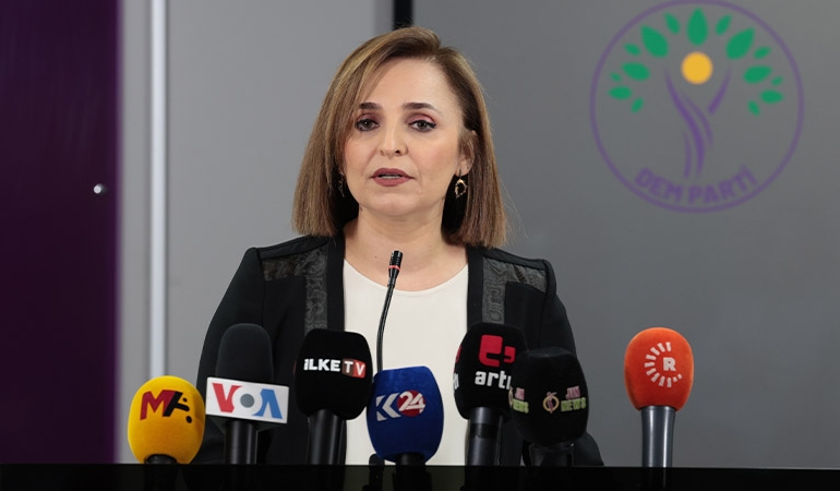Açılım mesaisi: Bahçeli ‘aceleye gerek yok’ demişti… DEM’den ‘hızlandırın’ mesajı