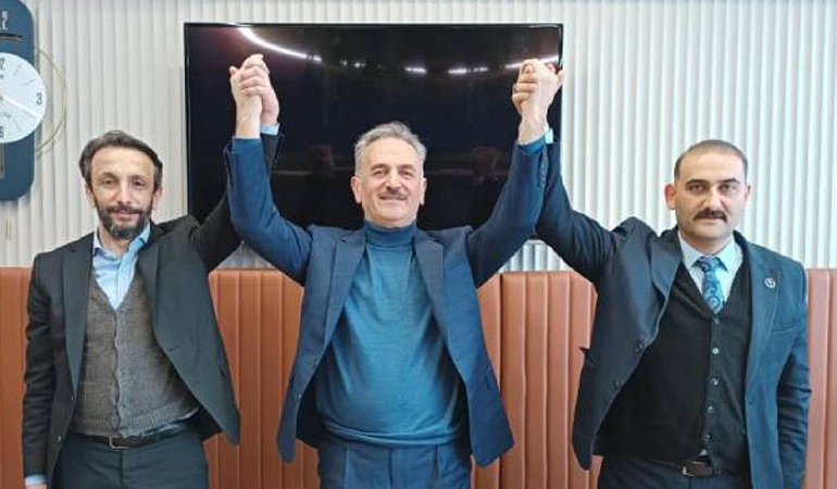 BBP adayı AKP lehine yarıştan çekildi
