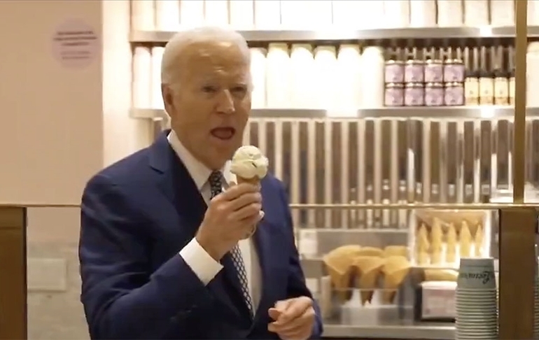 Biden dondurma yerken Gazze için ‘ateşkes’ tarihi açıkladı!